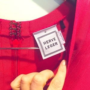 HERVE LEGER V neck, knee length sz: M